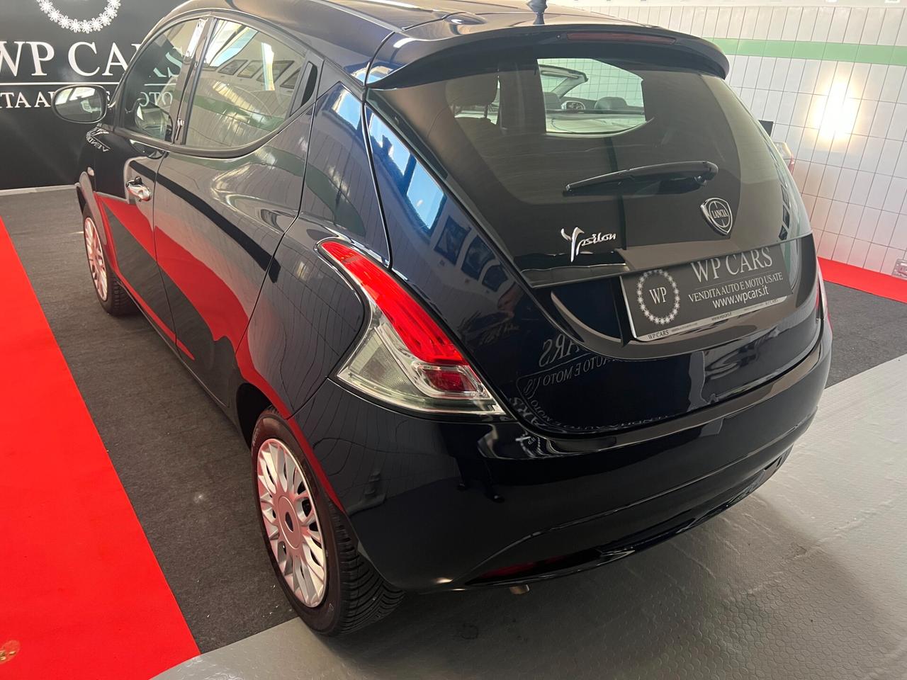 Lancia Ypsilon 1.2 69 CV 5 porte GPL Ecochic Silver