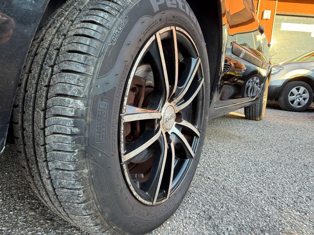 Renault Clio 1.2 16V 5 porte Le Iene