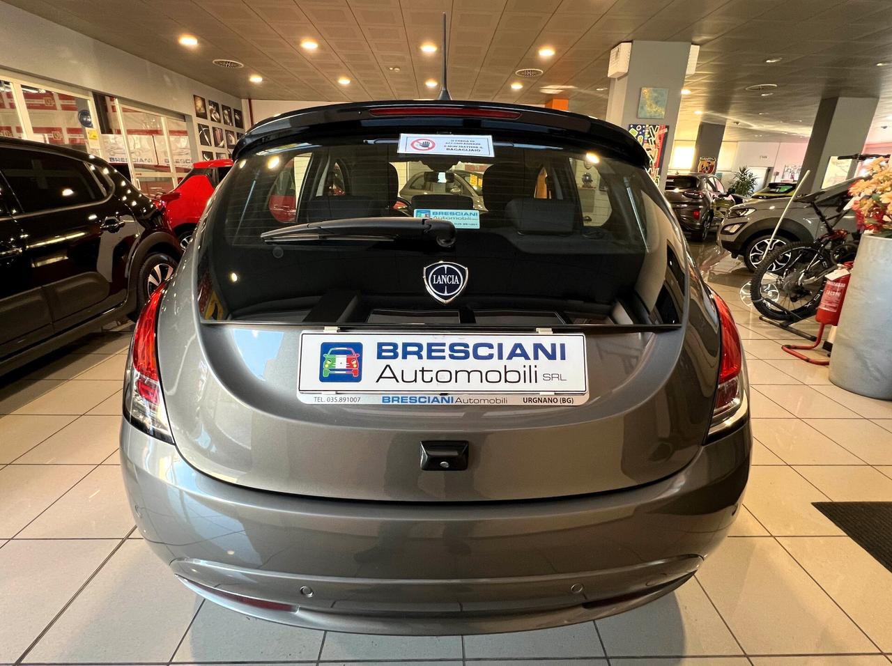 Lancia Ypsilon 1.0 FireFly 5 porte S&S Hybrid Platino
