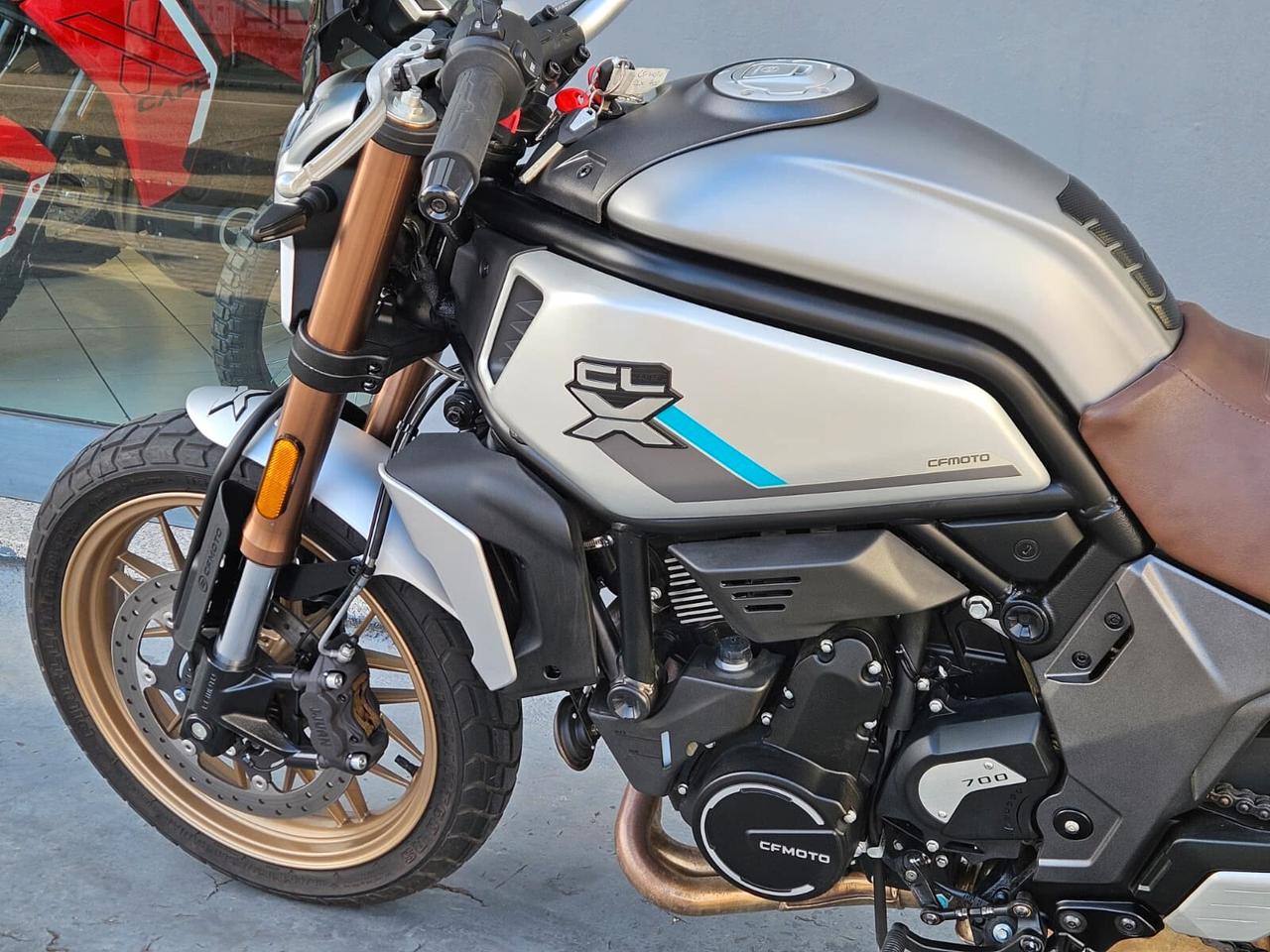 CF Moto 700CL-X - 2024