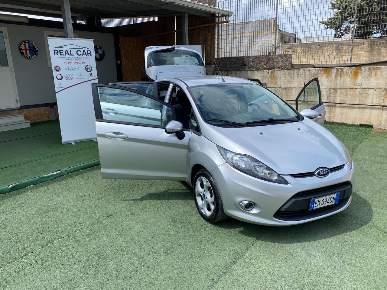 Ford Fiesta 1.4 Diesel 5 Porte Neo Patentati
