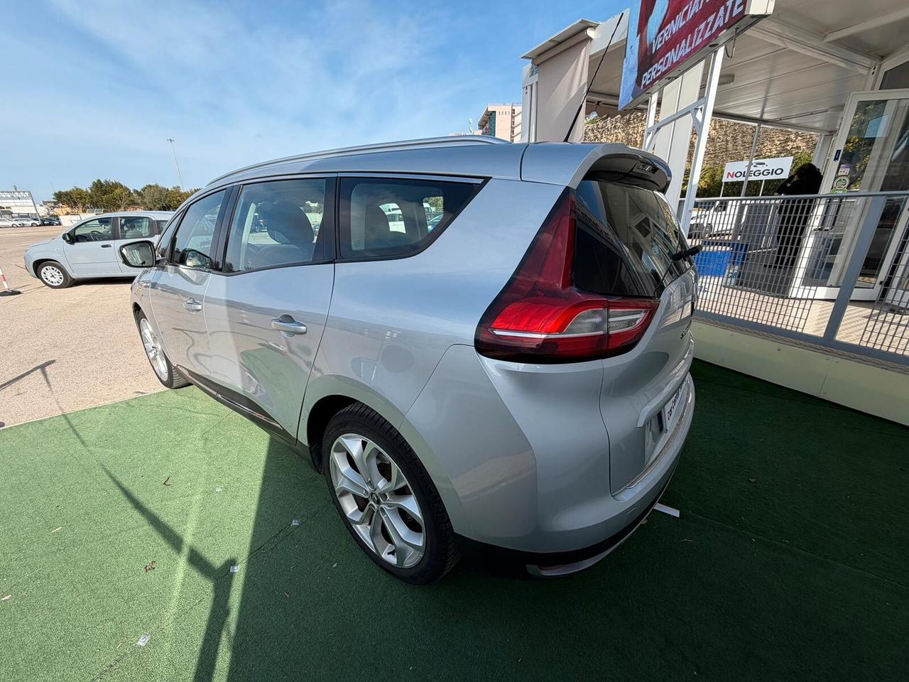 Renault Grand Scenic dCi 8V 110 CV EDC Energy Intens