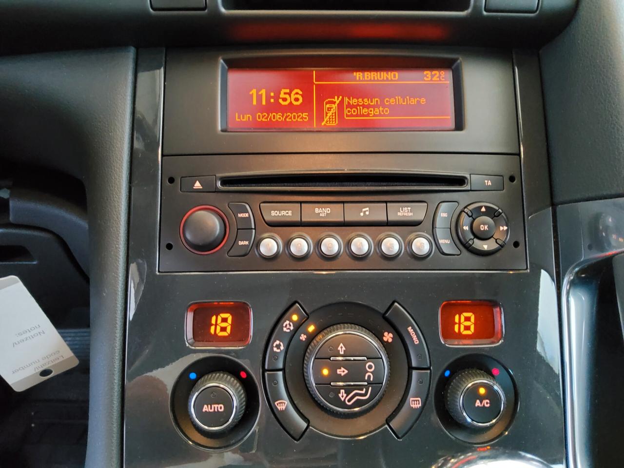 Peugeot 3008 1.6 e-HDi 112CV cambio robotizzato Stop&Start Access