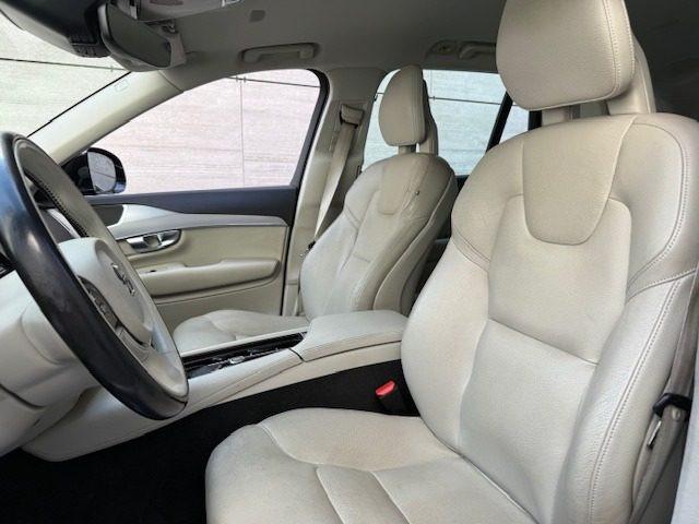 VOLVO XC90 D5 AWD Geartronic 7 posti Momentum