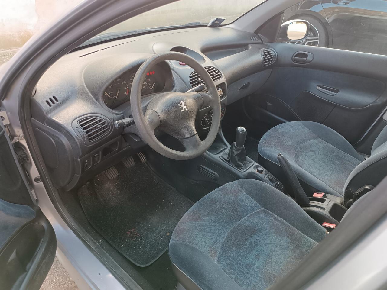 Peugeot 206 1.1 5p. XR