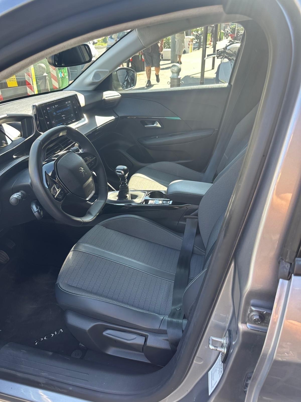 Peugeot 208 1.5 diesel Allure pack 2023