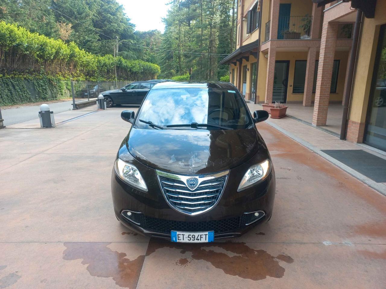 Lancia Ypsilon 1.2 69 CV 5 porte Gold