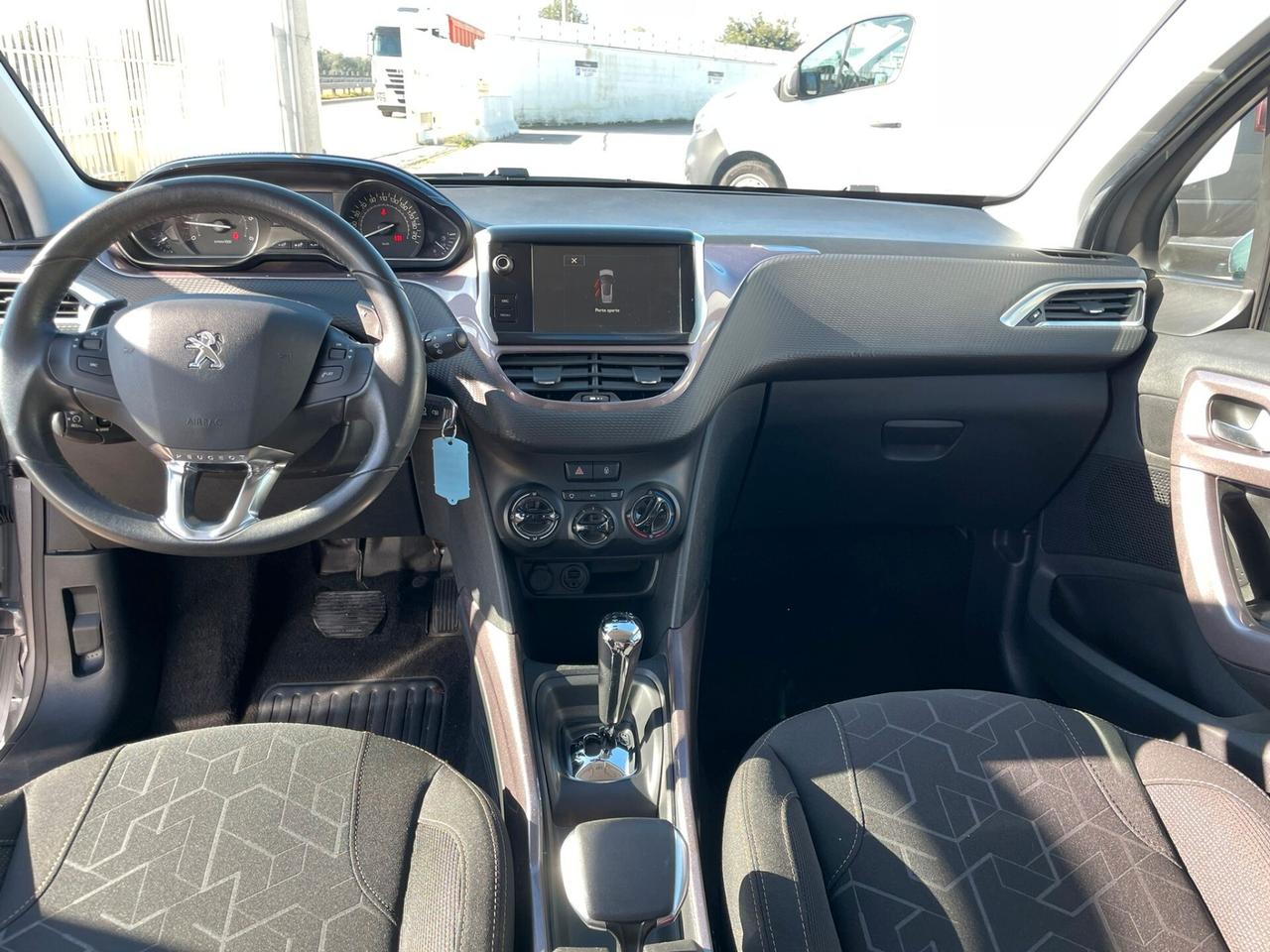 PEUGEOT 2008 BlueHDi 100 S&S Allure