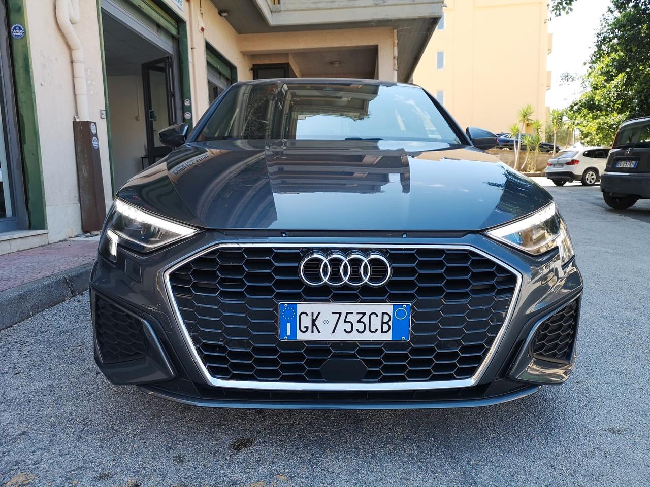 Audi A3 Sedan 30 TDI S tronic line edition