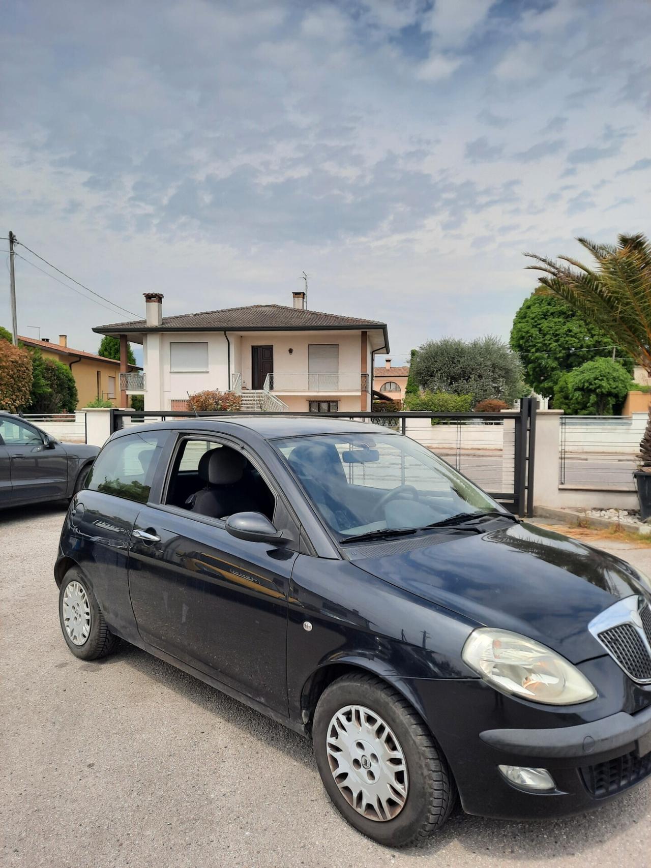 Lancia Ypsilon 1.3 Multijet Platino OK NEOPATENTATI