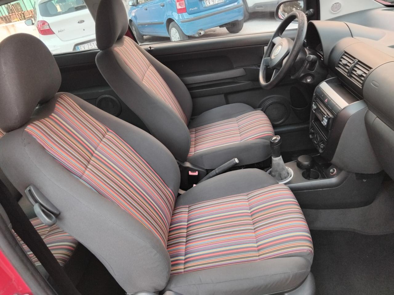 VOLSKWAGEN FOX PERFETTA PER NEOPATENTATI
