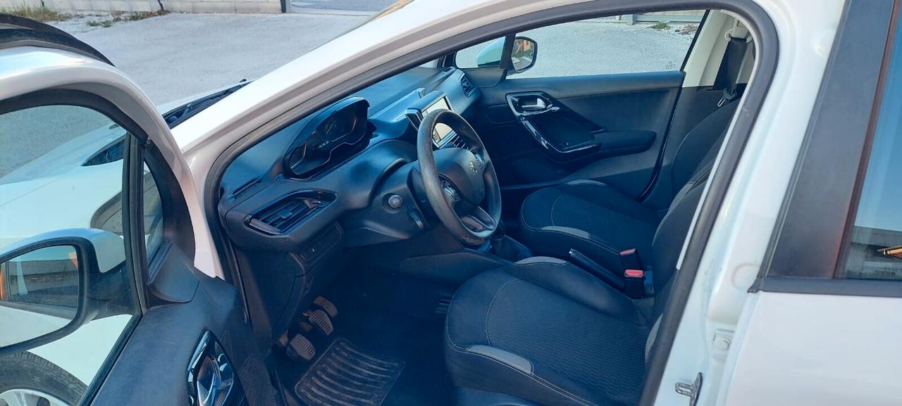 Peugeot 208 1.2 PureTech 82cv 5 porte
