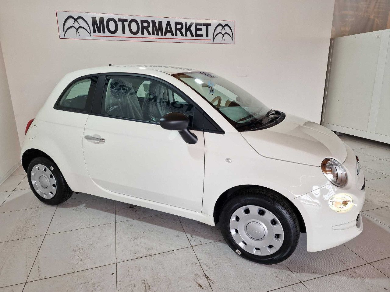 Fiat 500 1.0 Hybrid Hatchback My22 Cult 70cv