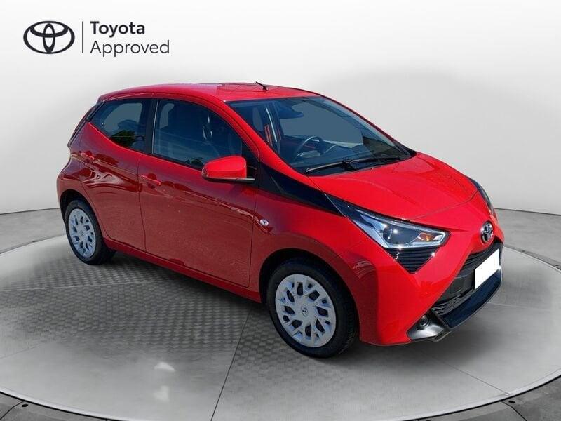 Toyota Aygo Connect 1.0 VVT-i 72 CV 5 porte x-play