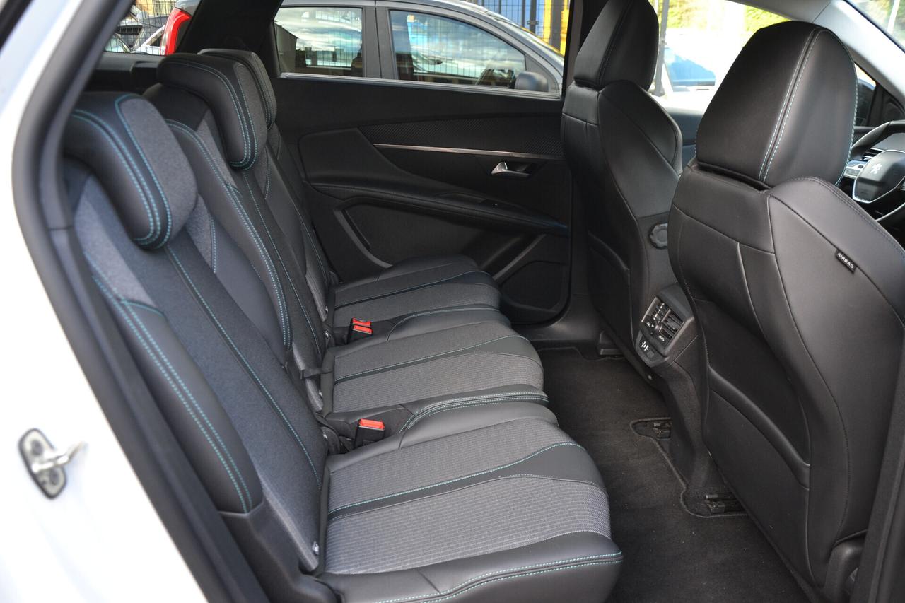 Peugeot 5008 1.5 HDi 130CV 7POSTI AUT.+NAV+LED+RCAM+PELLE+PDC