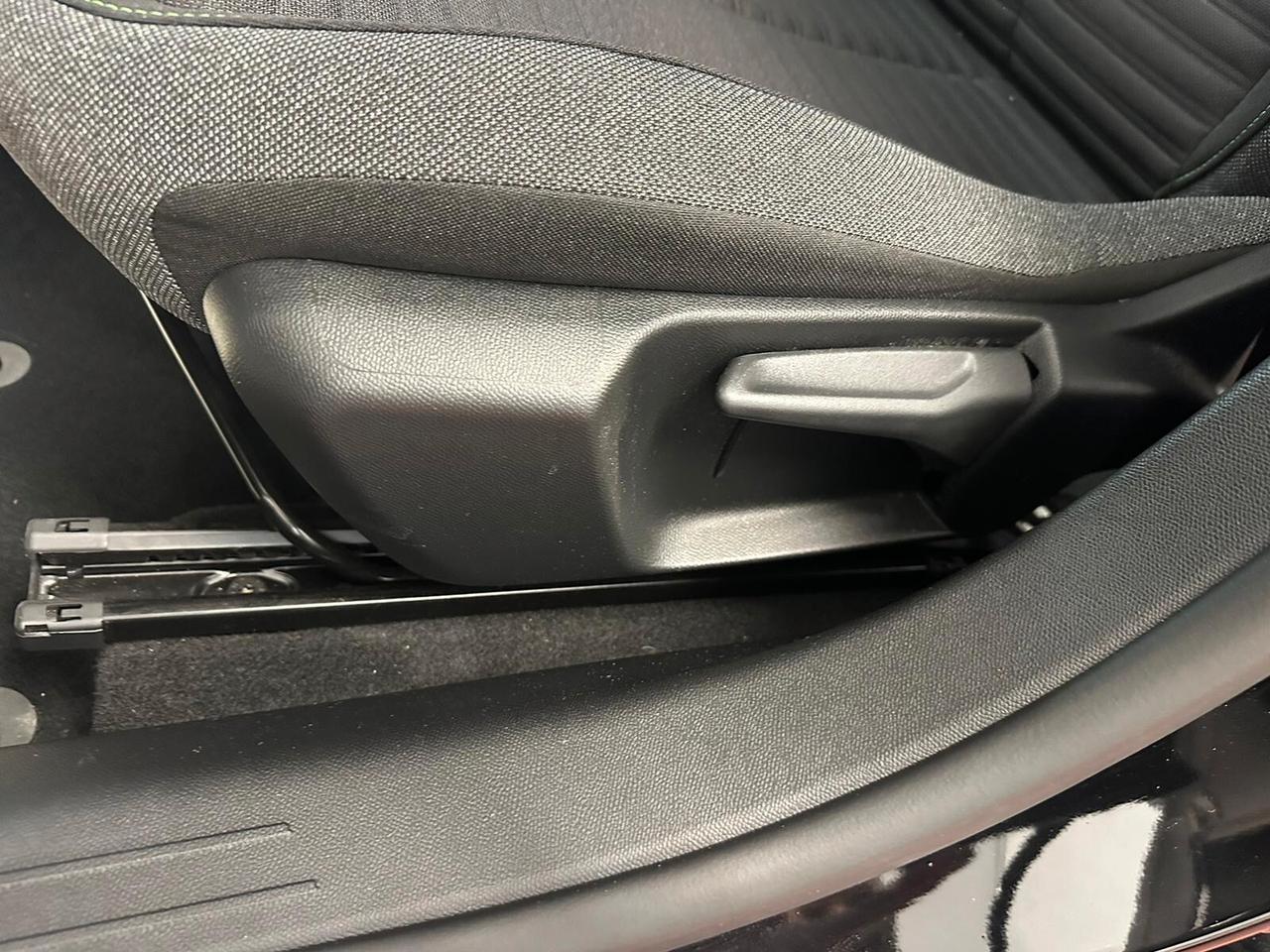Peugeot 208 PureTech 100 Stop&Start 5 porte Active