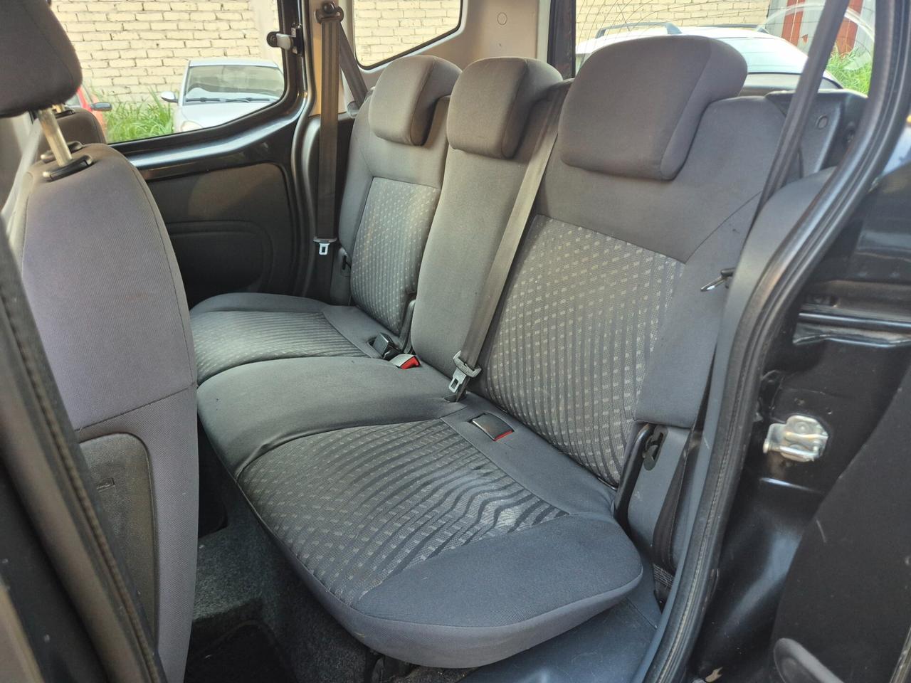 PEUGEOT BIPPER 1.4 DIESEL ACCESSORIATA DI TUTTO 2010