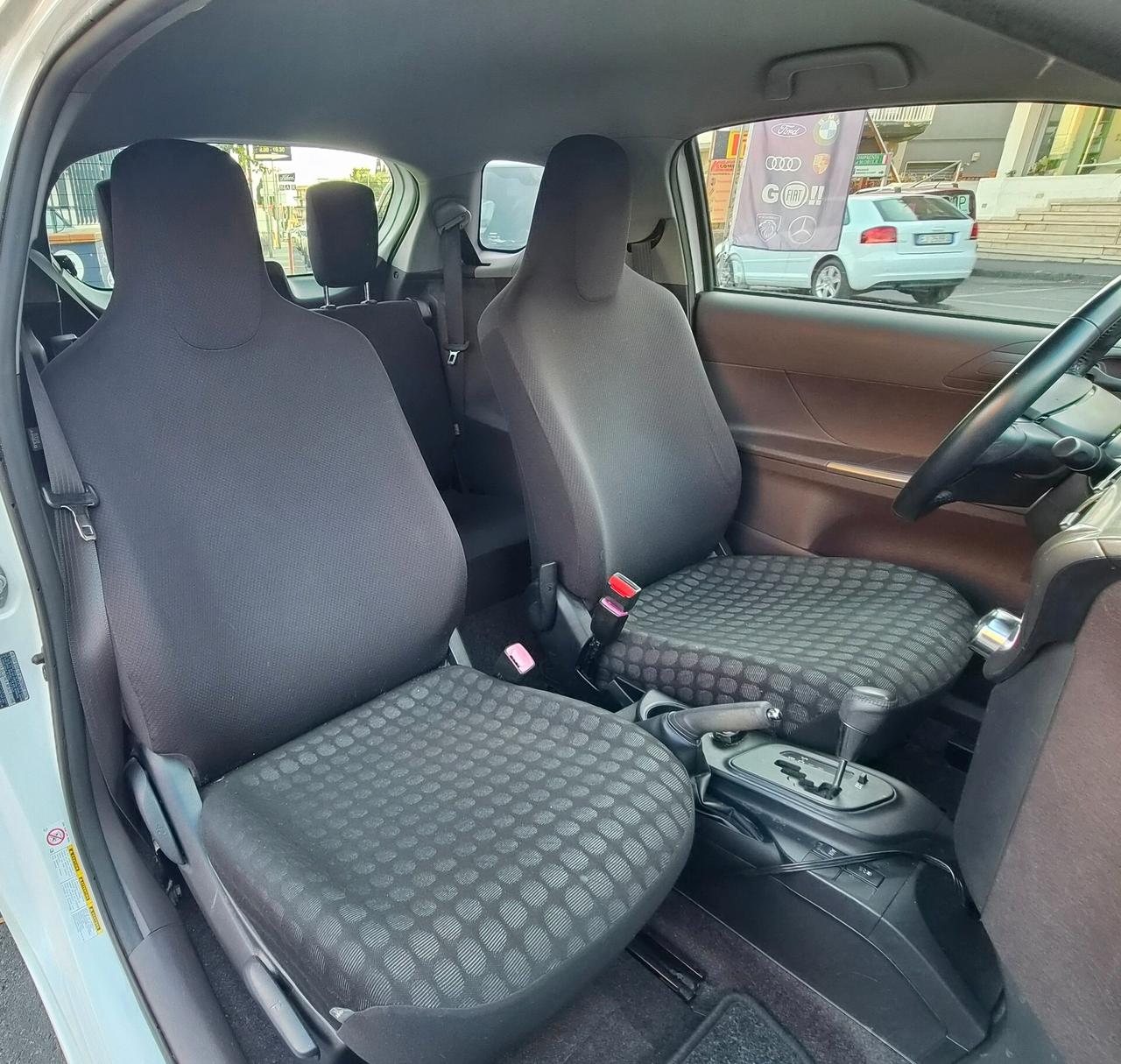 Toyota iQ 1.0 Multidrive