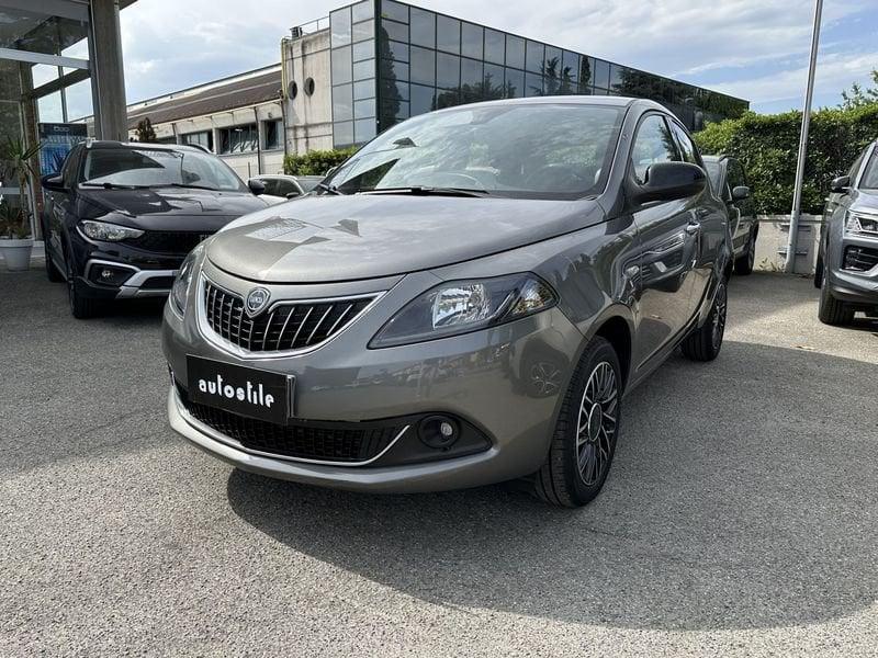 Lancia Ypsilon 1.0 FireFly 5 porte S&S Hybrid Platino