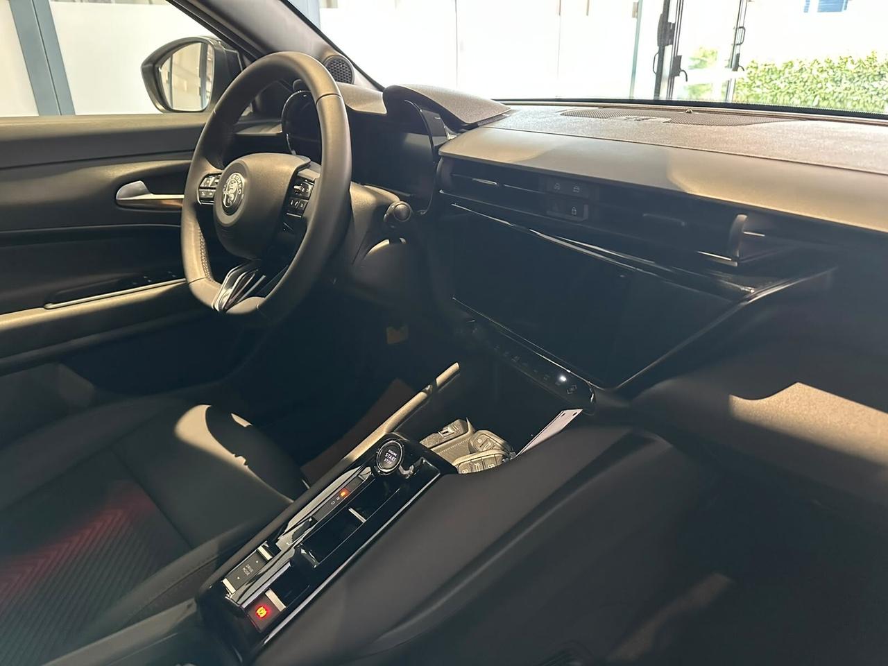 Alfa Romeo Junior 1.2 145 CV Hybrid eDCT6 Ti