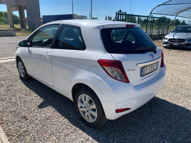 TOYOTA Yaris 1.0 3 porte Active