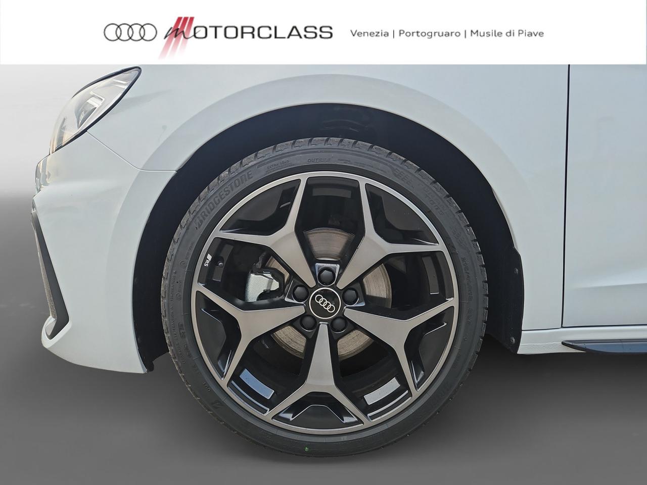 Audi A1 sportback 30 1.0 tfsi 116cv identity black