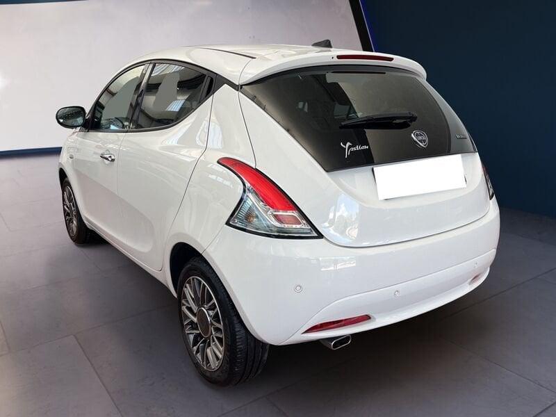 Lancia Ypsilon NUOVA My21 1.0 70cv Hybrid Gold