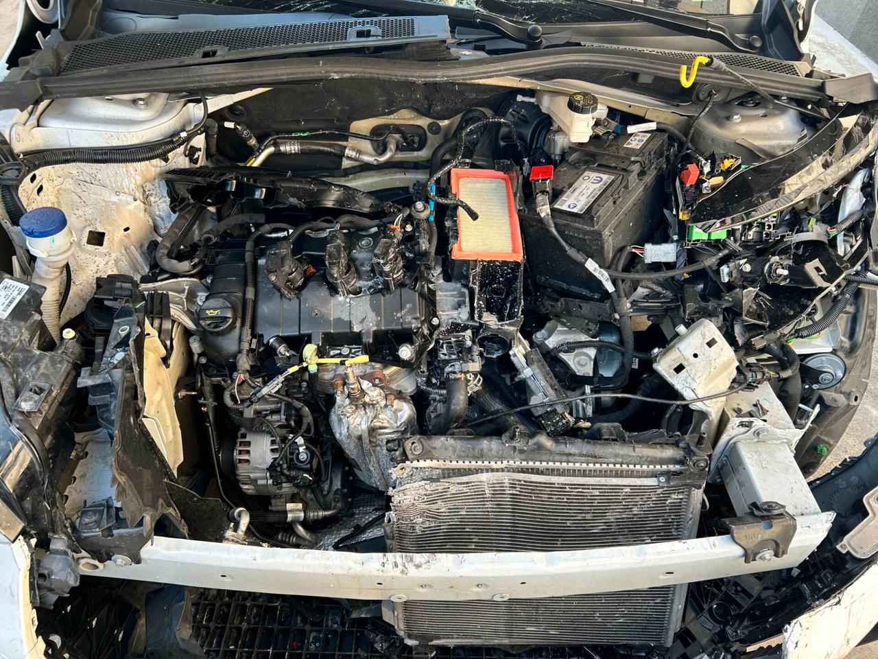 Peugeot 208 1.2 Benzina 75CV - 2024 Incidentata