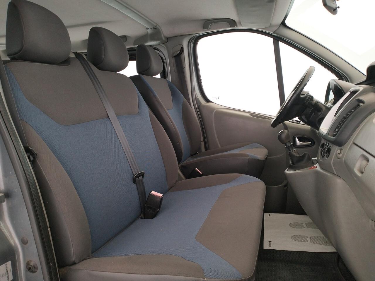 Renault Trafic 2.0 dCi 115cv Passenger - 9 POSTI
