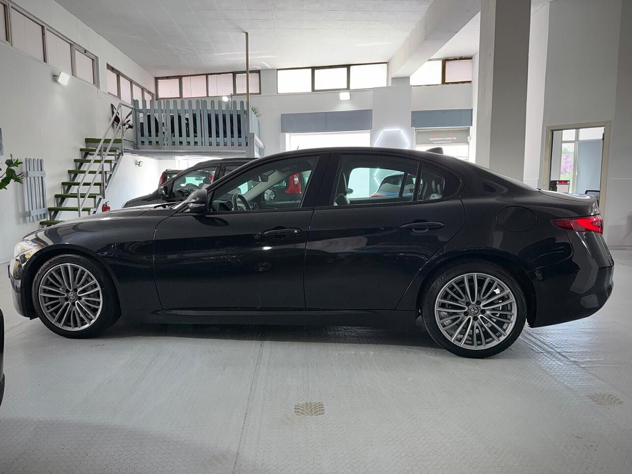 Alfa Romeo Giulia 2.2 Aziendale Turbodiesel 150cv AT8 Super