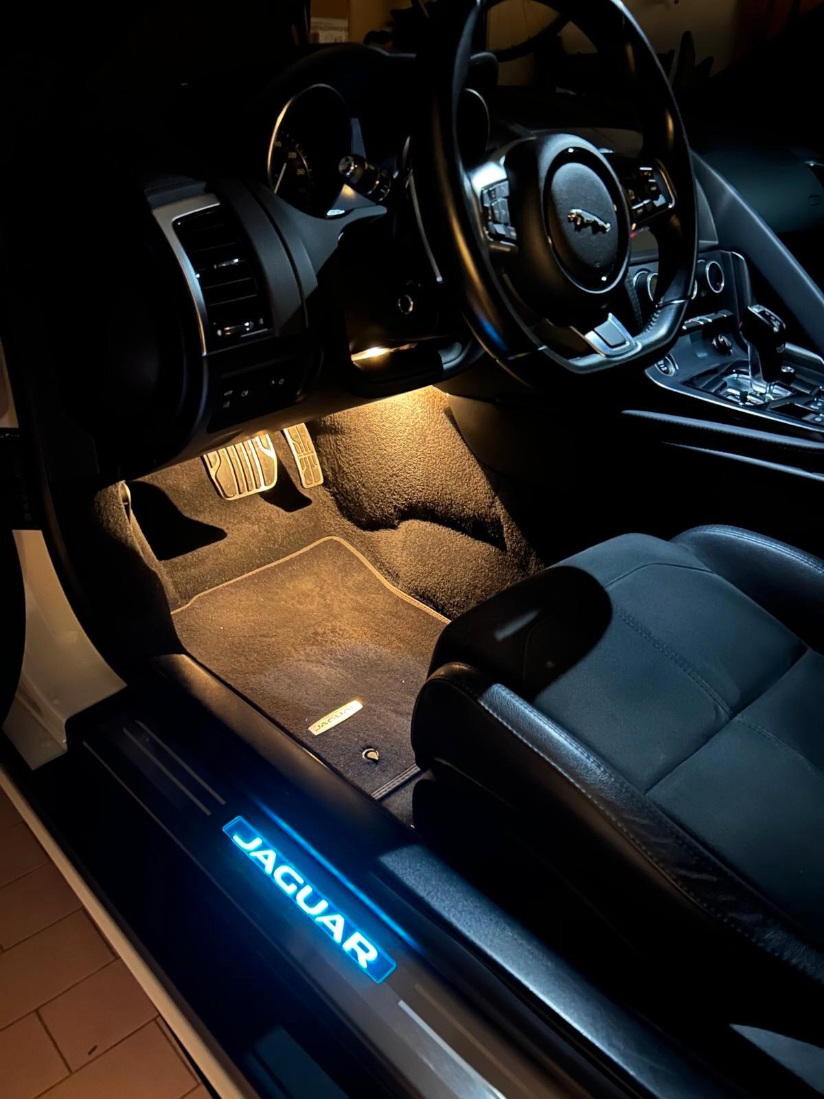 Jaguar F-Type 2.0 i4 RWD 300 CV aut. Coupé R-DYNAMIC