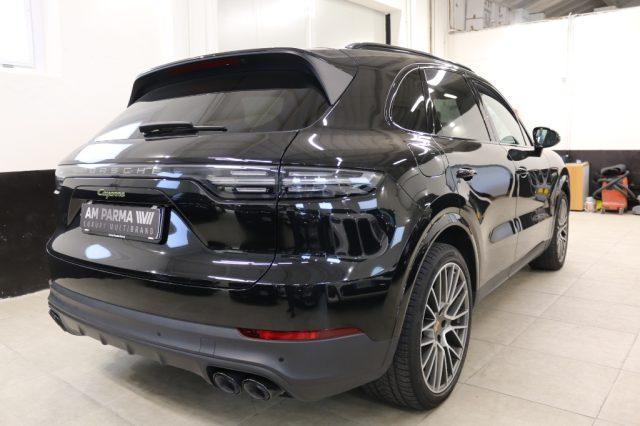 PORSCHE Cayenne 3.0 V6 E-Hybrid Platinum Edition