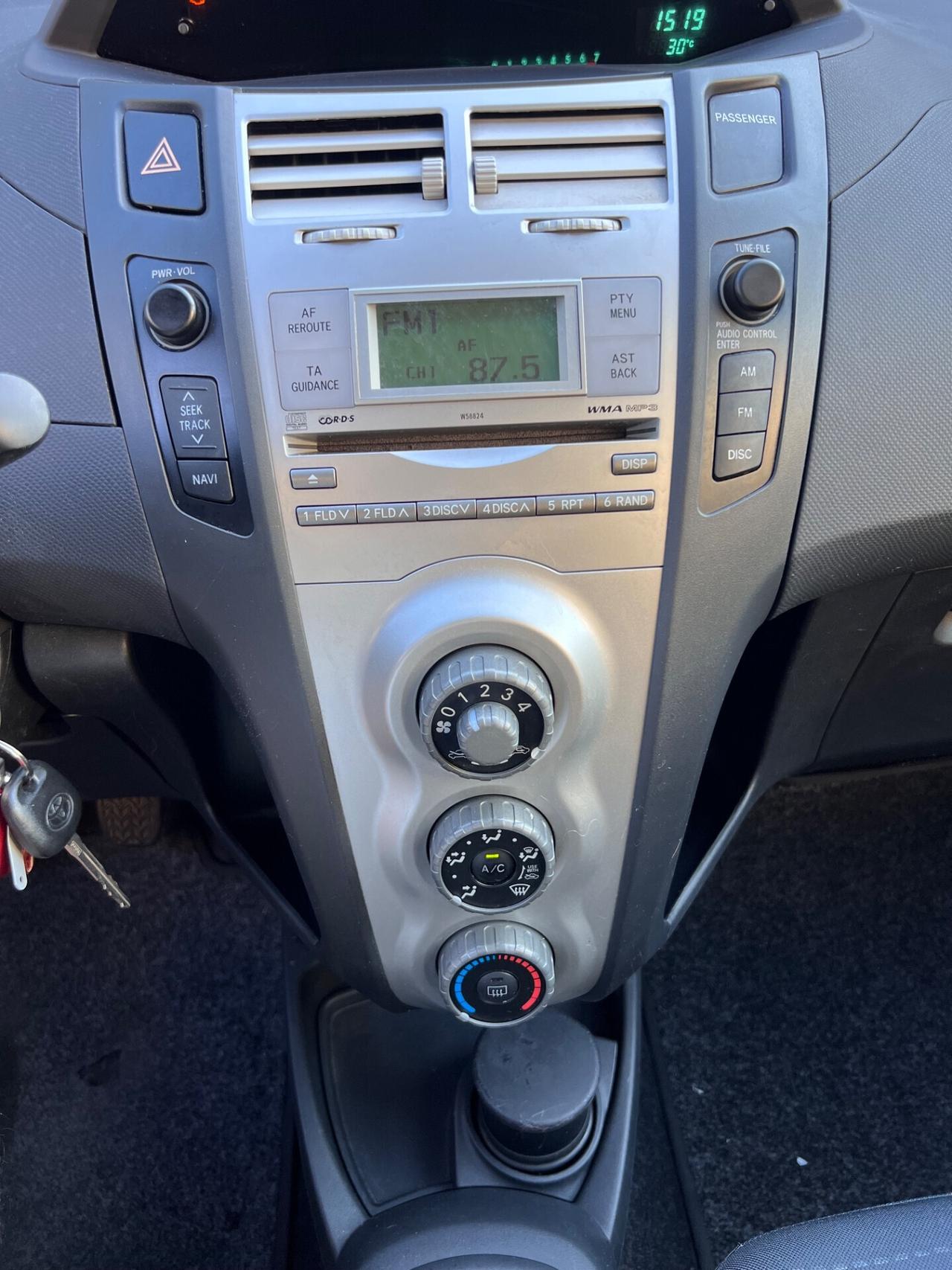 Toyota Yaris 1.3 5 porte Sol