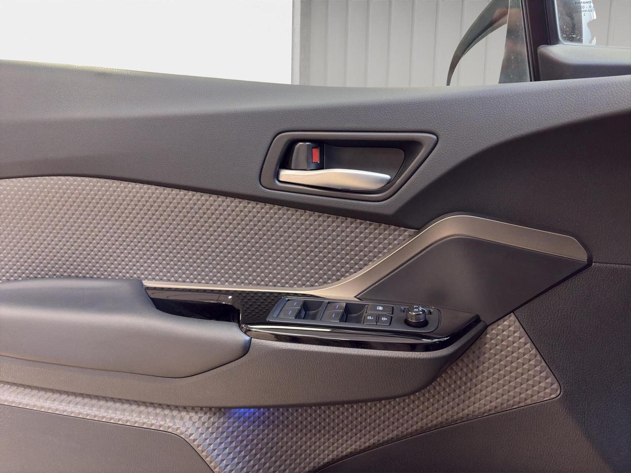 Toyota C-HR 1.8h Lounge e-cvt