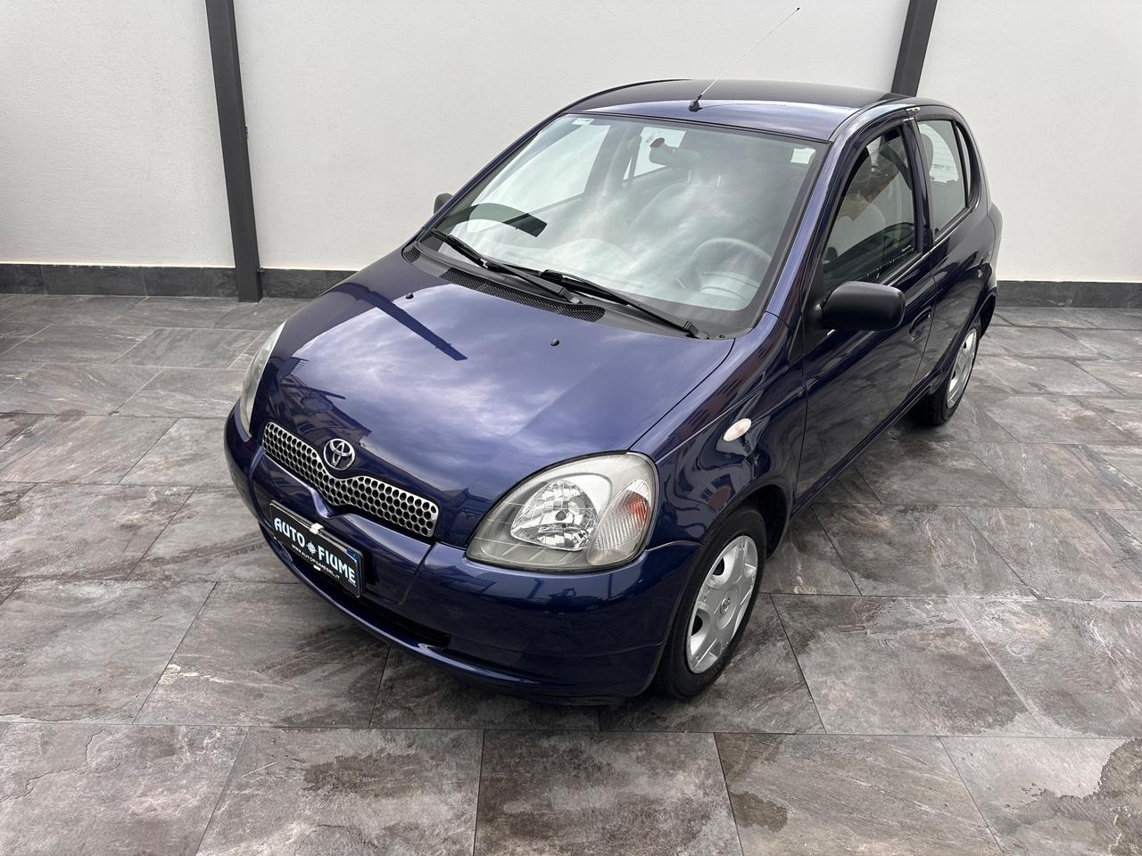 Toyota Yaris 1.0i 16V cat 5 porte Sol