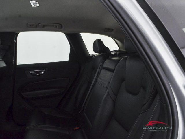 VOLVO XC60 D4 AWD Geartronic Inscription - PER OPERATORI DEL