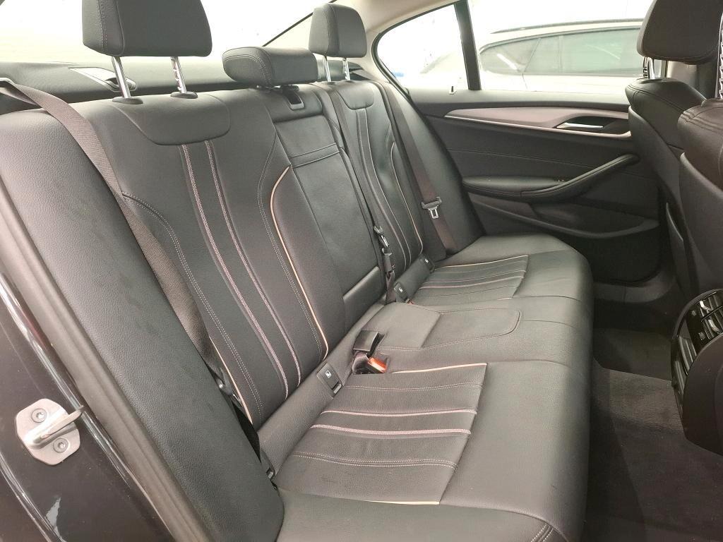BMW 518D 150CV STEPTRONIC 48V BUSINESS DESIGN ( FARI LED - BMW DIGITAL COCKPIT - PELLE - NAVI - MIRROR - PDC - TELECAMERA POST. )