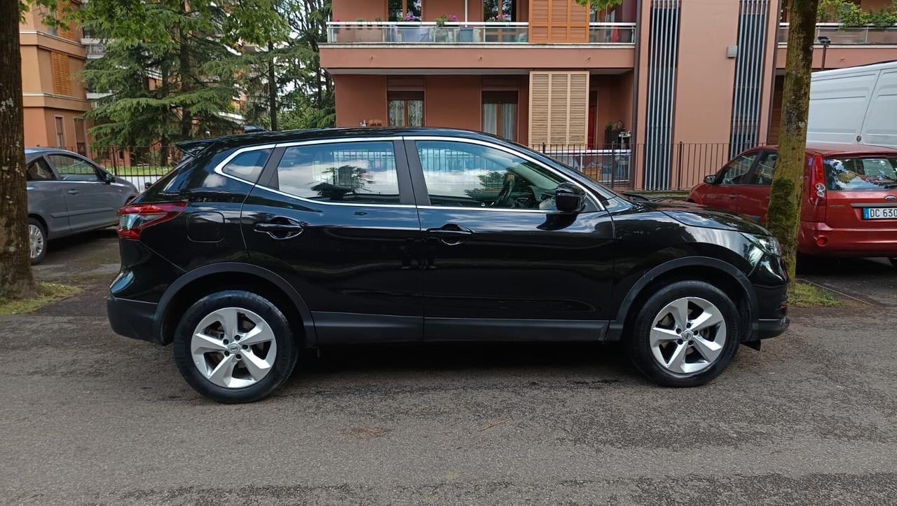 Nissan Qashqai 1.3 DIG-T 140 CV Business