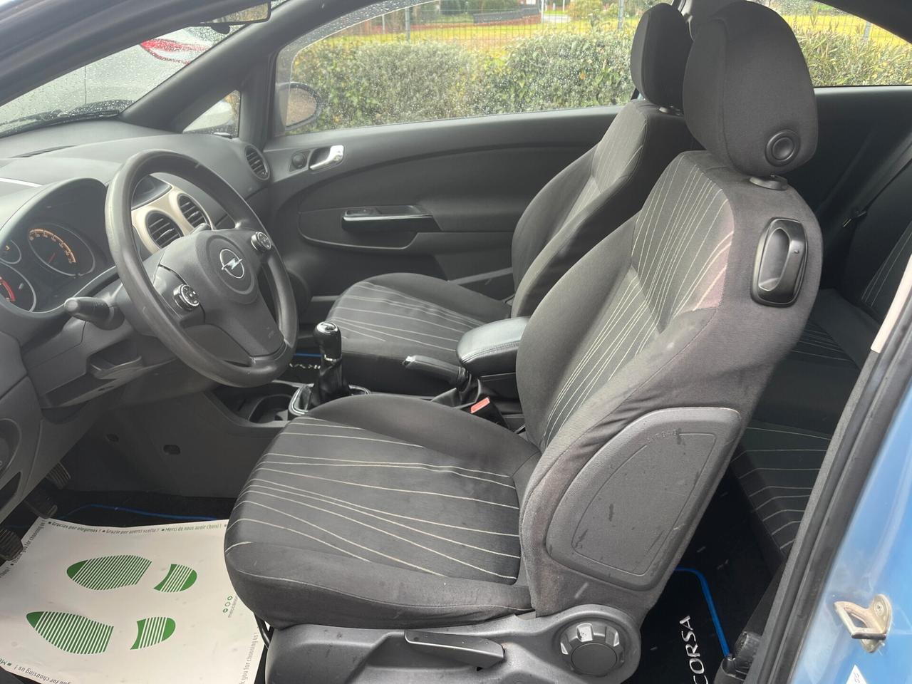 Opel Corsa 1.2 3 porte Sport