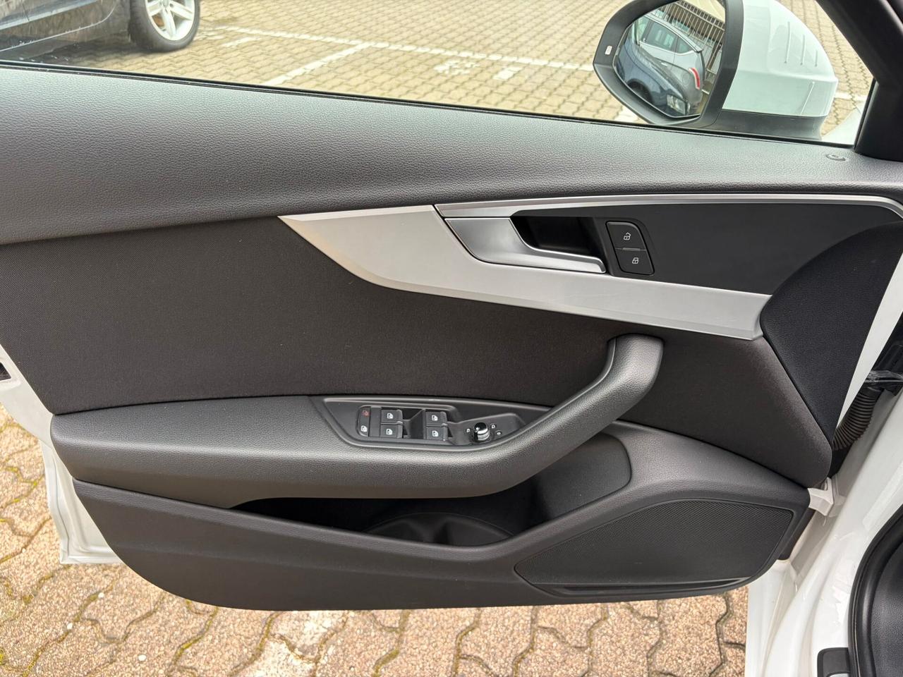 Audi A4 Avant 40 2.0 tdi Business quattro 190cv s-tronic