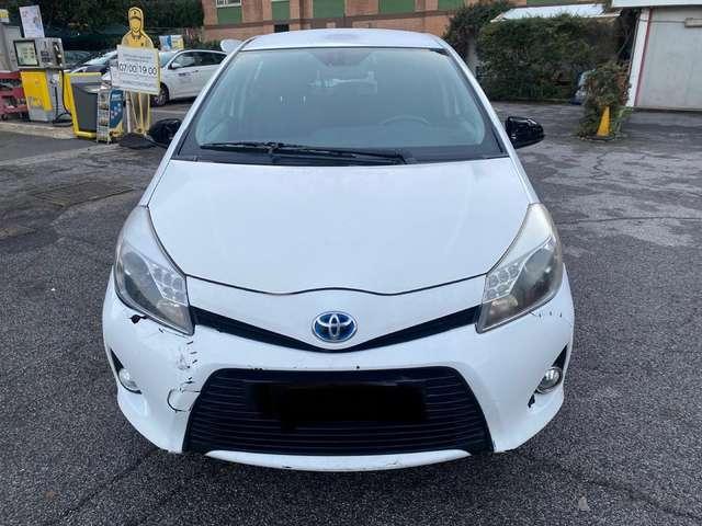 Toyota Yaris Yaris 5p 1.5h Lounge per neopatentati