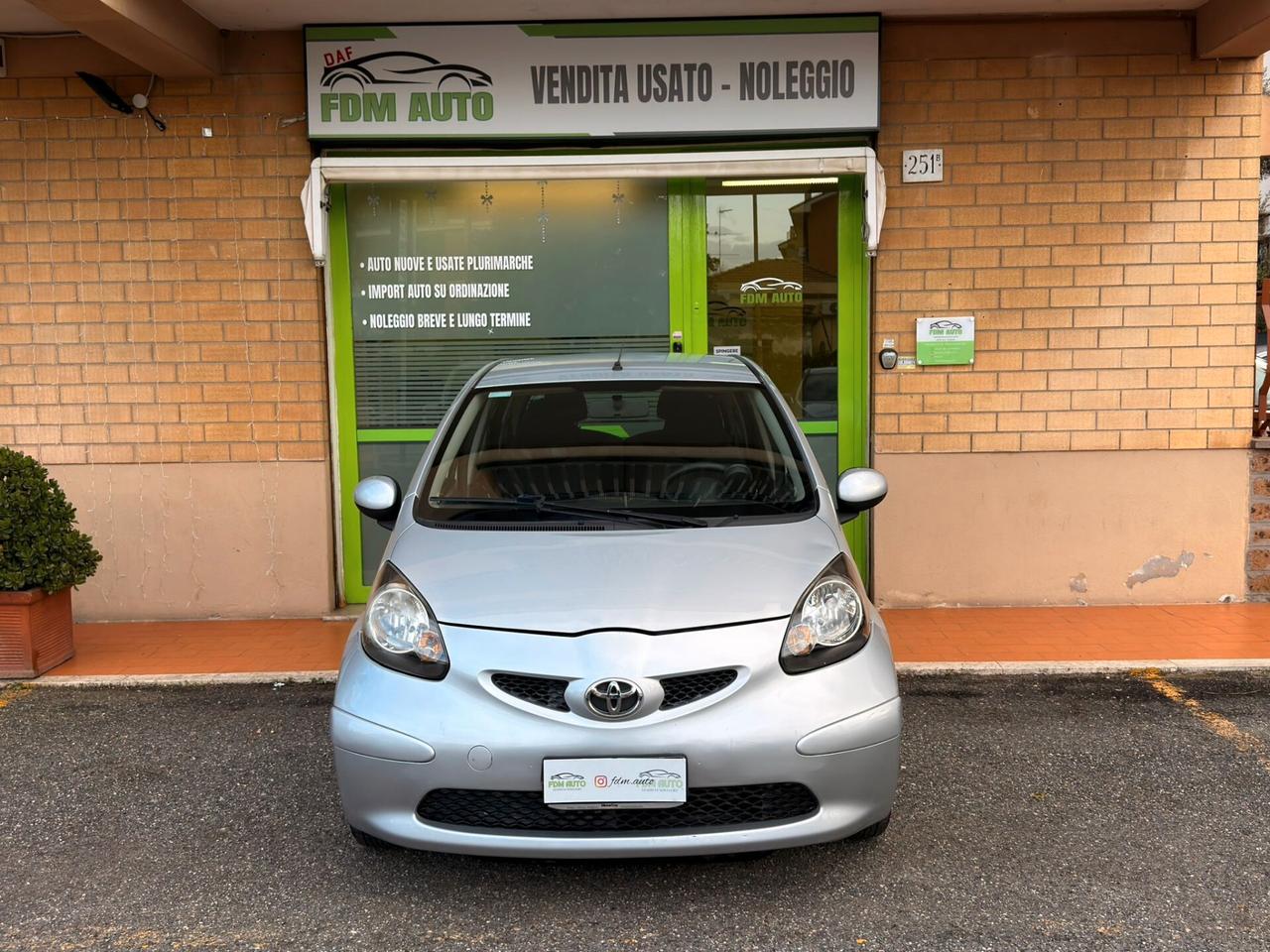 Toyota Aygo 1.0 12V VVT-i 5 porte Sol