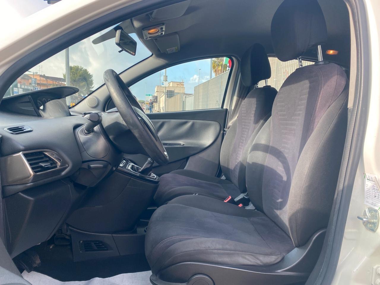 LANCIA Ypsilon 1.3 Mjt 95Cv 5p. Silver PDC Posteriori