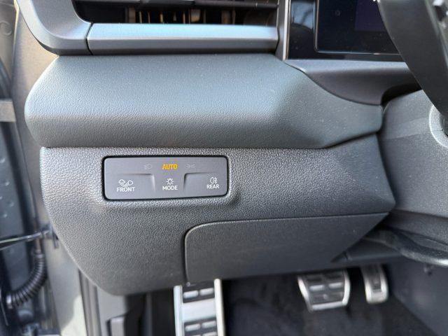 VOLKSWAGEN T-Roc Nuova 1.5 eTSI DSG R-Line Black Style Camera LED