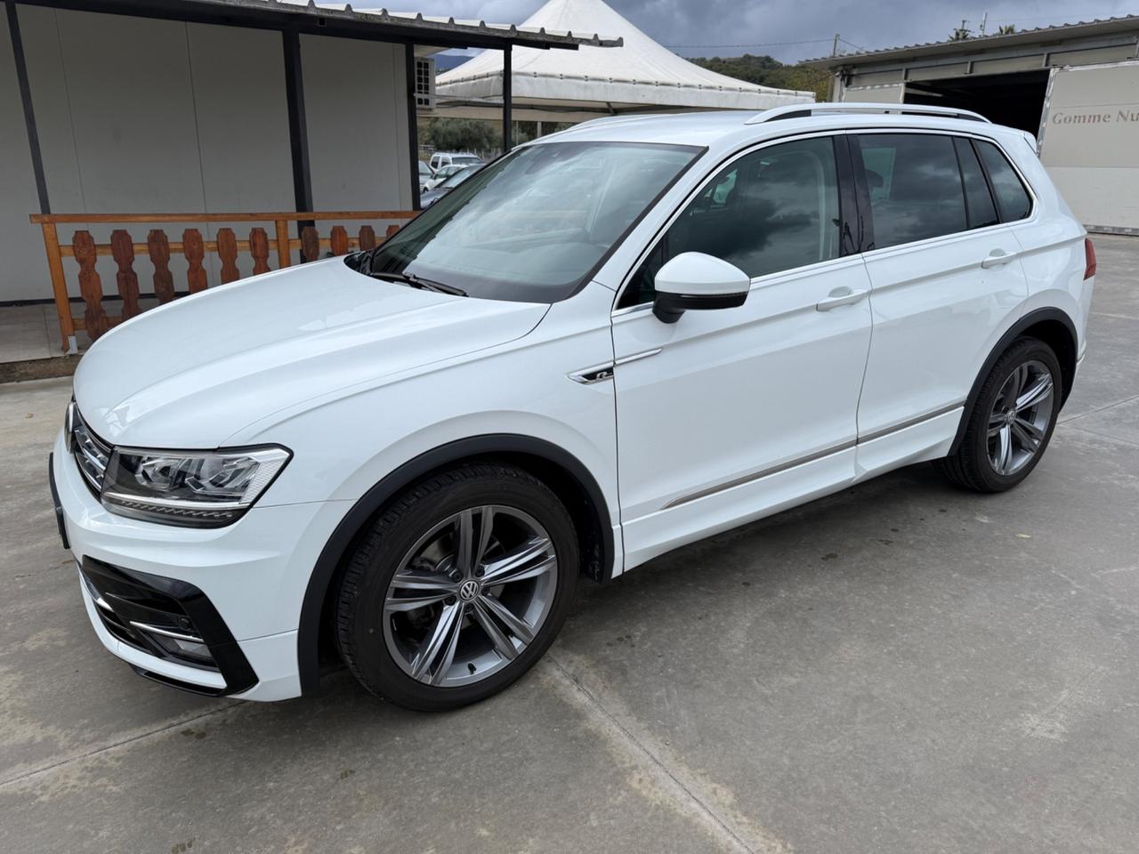 Volkswagen Tiguan 1.6 TDI 116cv R LINE