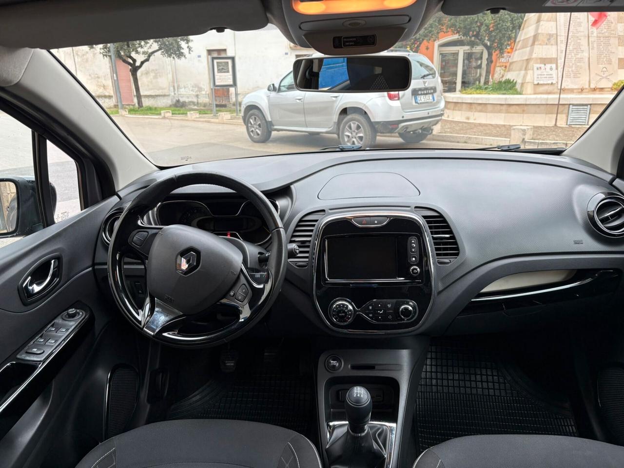Renault Captur 1.5 R-LINK OPAC TITANIUM BICOLORE 2016 FULL OPT