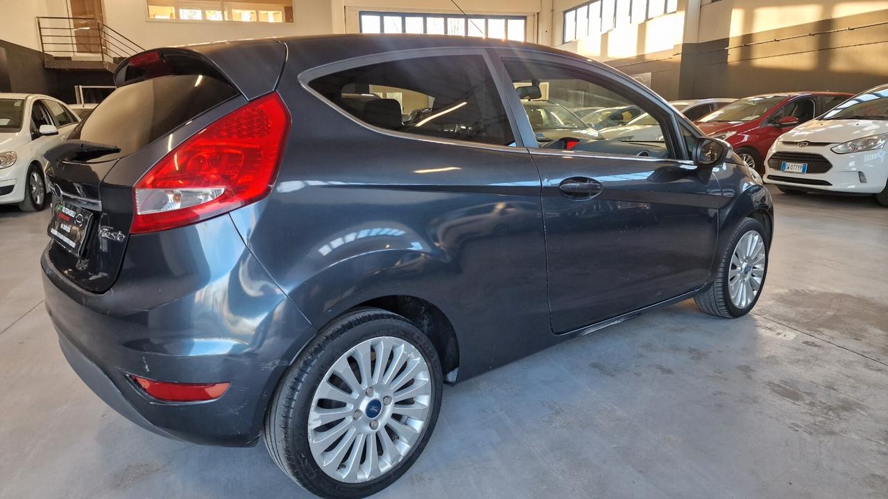Ford Fiesta 1.4 TDCi 68CV 3 porte Titanium