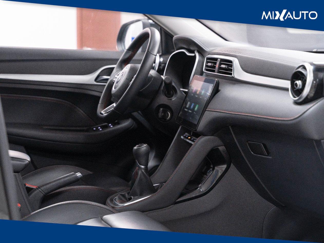 MG ZS 1.5L 5MT Luxury