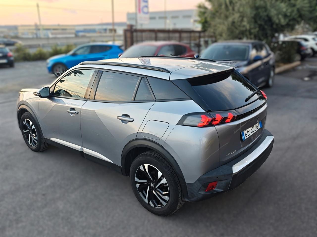 Peugeot 2008 1.5 110CV - PARI AL NUOVO