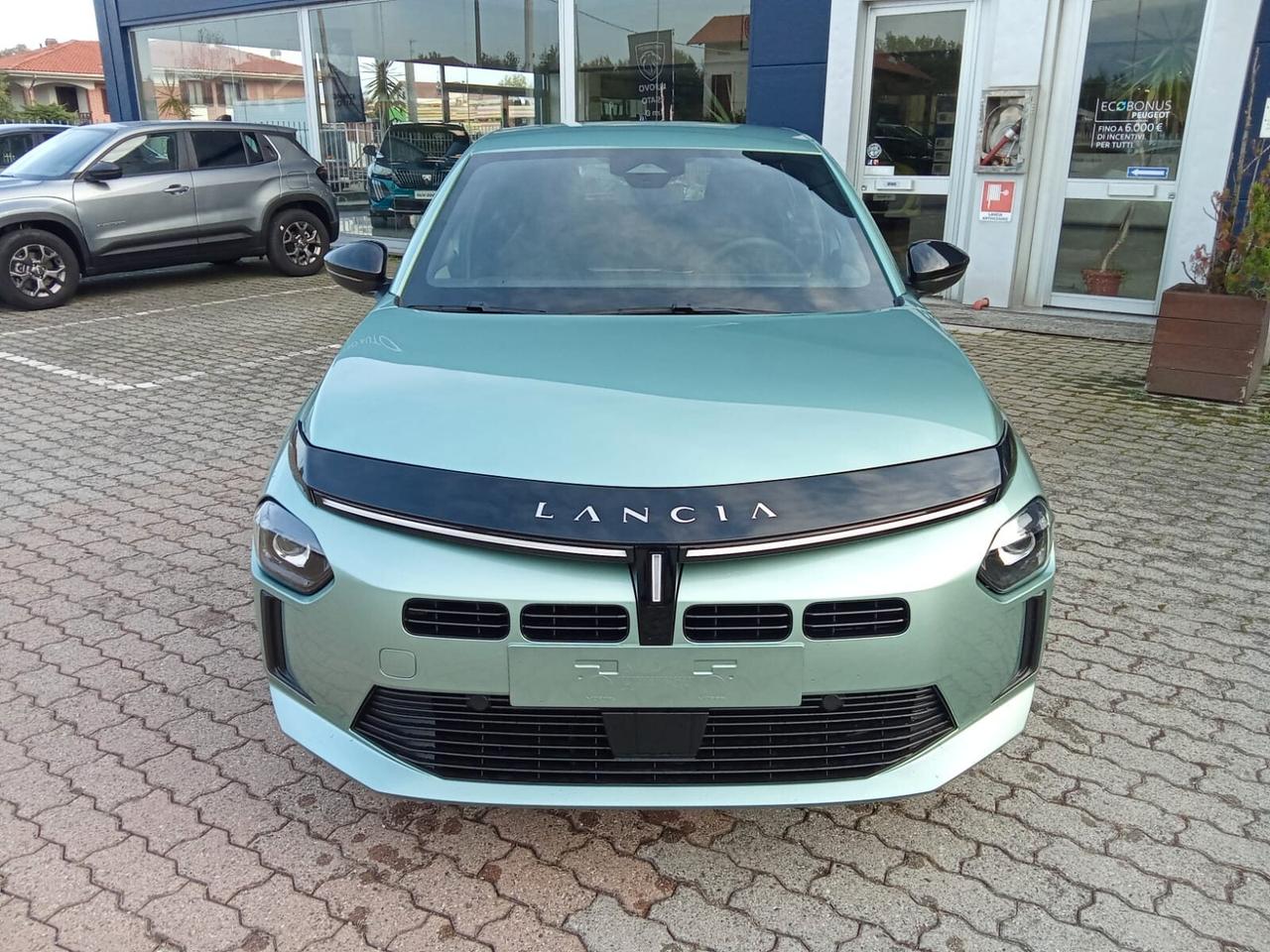 Lancia Ypsilon Hybrid e-DCT